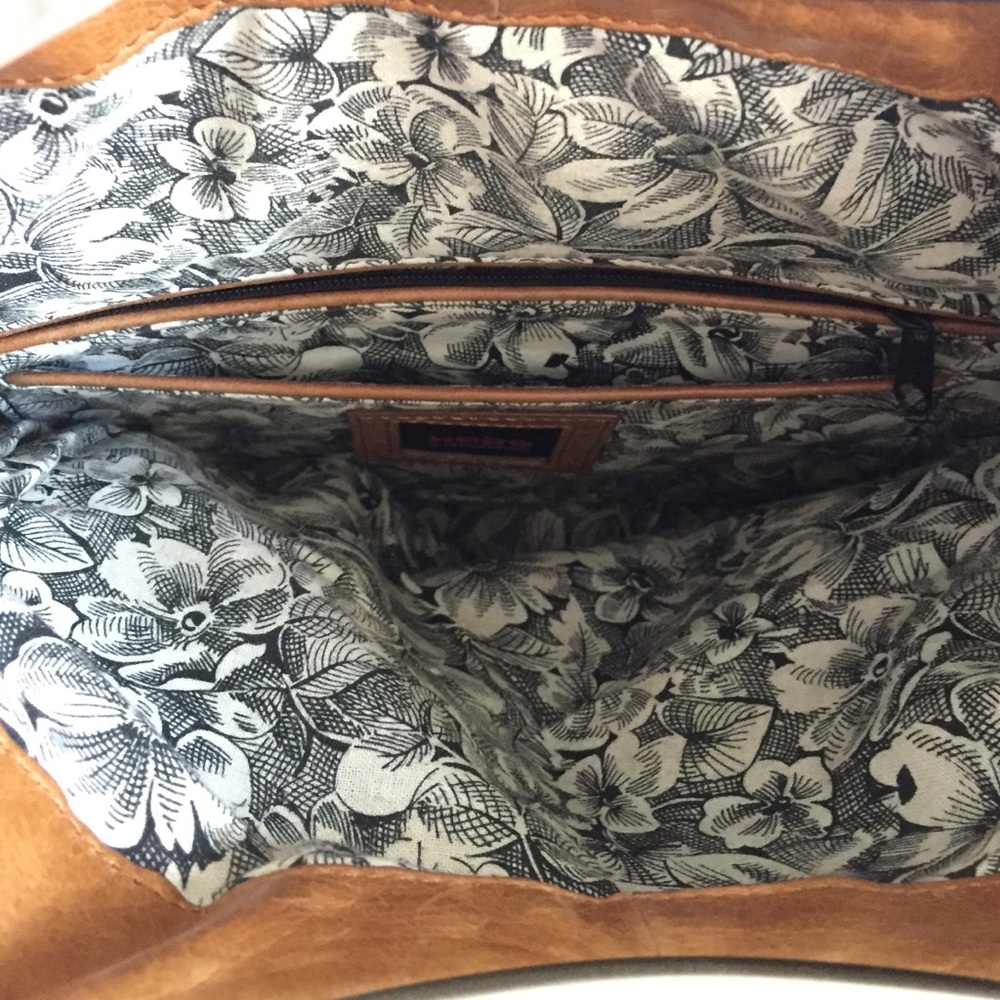 HOBO Tan Leather Clutch with Silver Handle - Picture 4 of 4